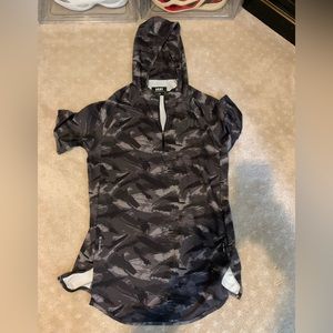 ASRV short sleeve hoodie - Size Medium